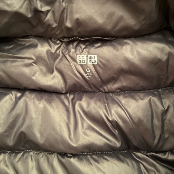 UNIQLO ultralight down jacket - Picture 3 of 3